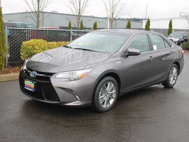 2015 Toyota Camry Hybrid in Auburn at Doxon Toyota