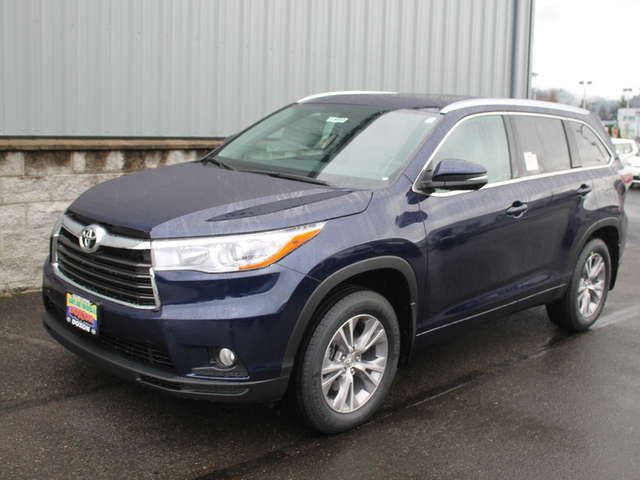 2015 Toyota Highlander in Auburn at Doxon Toyota