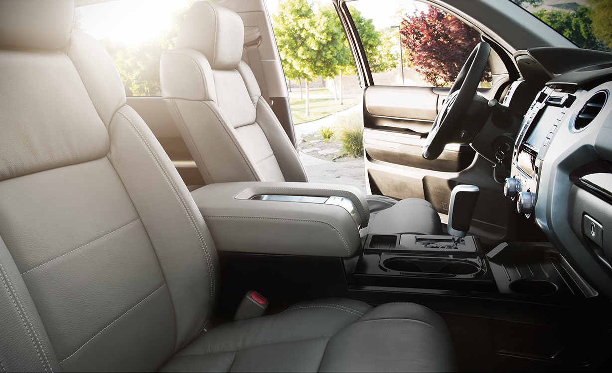 Toyota Dealer near Tacoma at Doxon Toyota